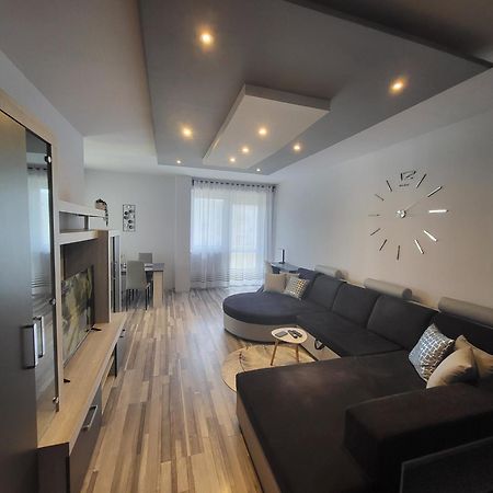 Montana Apartman Miskolc Eksteriør billede